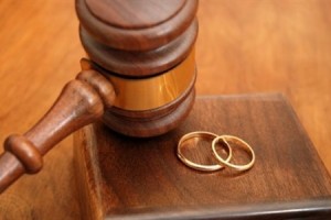 آگاهی زنان از وکالت در طلاق چه ضرورتی دارد ؟